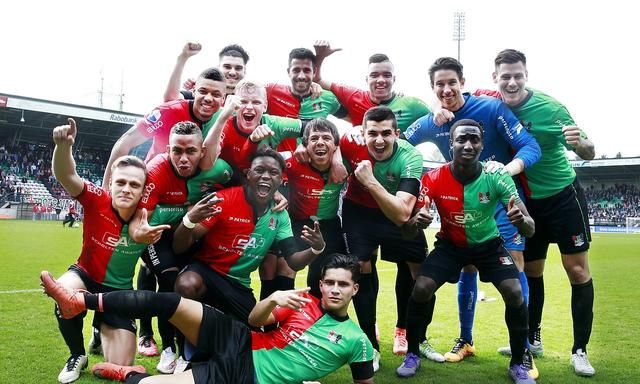 穿裆过人 穿裆过人