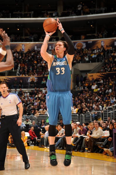 送进肋部并 送进肋部并